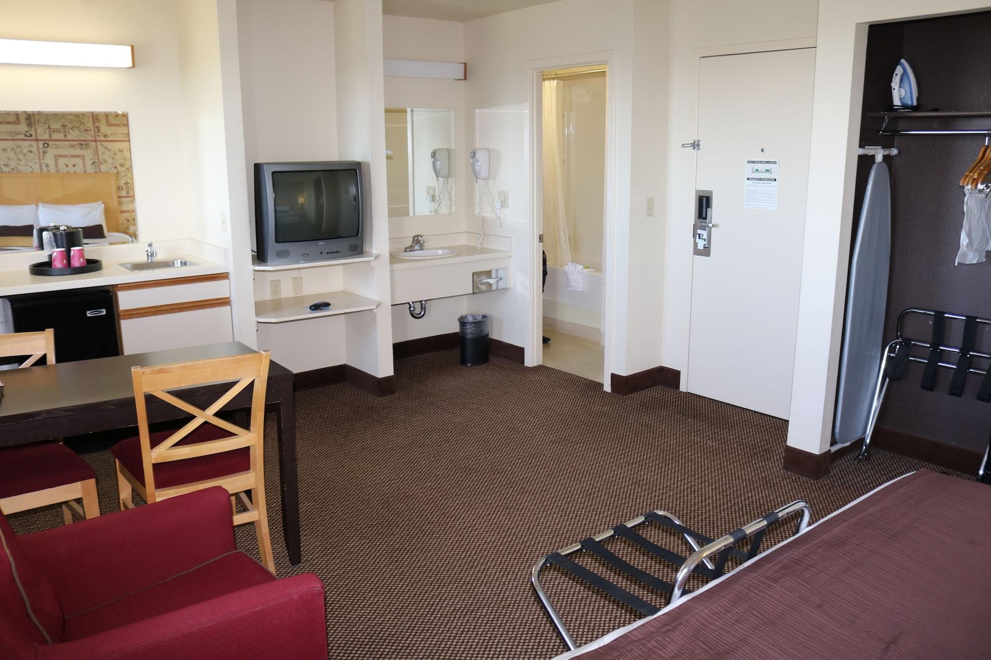 Inlet Tower & Hotel 3*